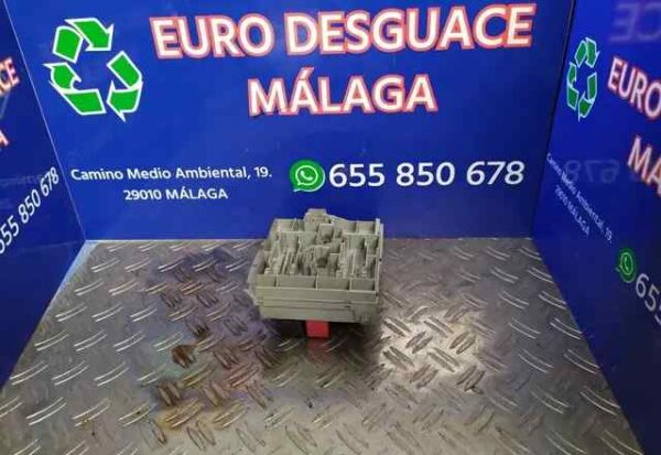 CAJA RELES / FUSIBLES 91107