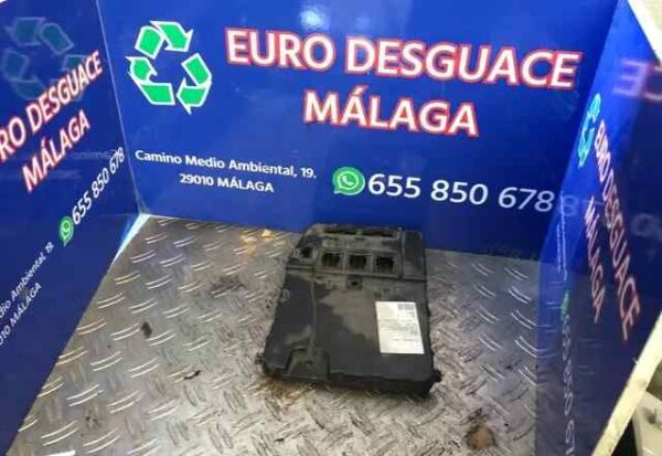 CAJA RELES / FUSIBLES 91382