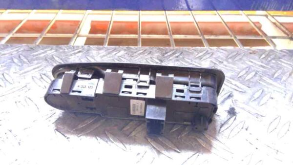 MANDO ELEVALUNAS DELANTERO IZQUIERDO 92187