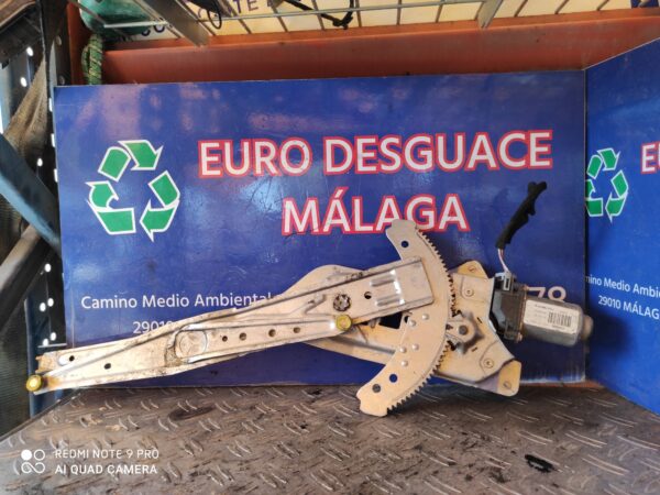 ELEVALUNAS DELANTERO IZQUIERDO 92935