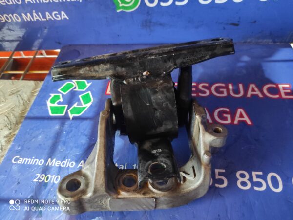 SOPORTE MOTOR DERECHO 93343