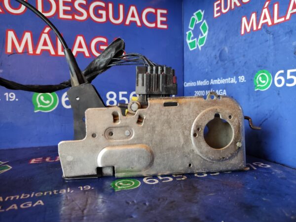 CERRADURA PUERTA DELANTERA DERECHA 93964