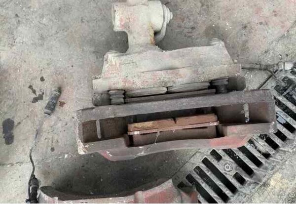 PINZA DE FRENO TRASERA IZQUIERDA 91053