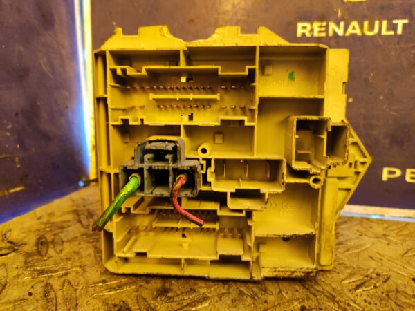 CAJA RELES / FUSIBLES 99188