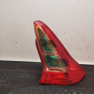 PILOTO TRASERO DERECHO 108551