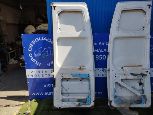 PUERTA TRASERA IZQUIERDA 99666