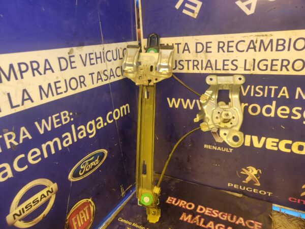 ELEVALUNAS TRASERO DERECHO 99285