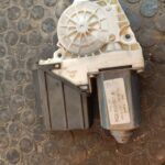 MOTOR ELEVALUNAS DELANTERO DERECHO 105435