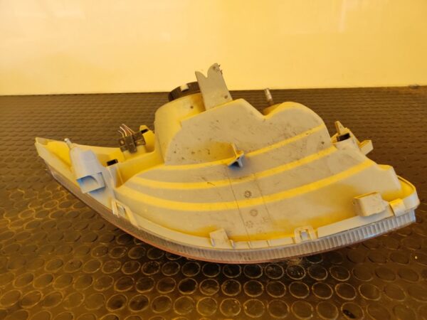 FARO IZQUIERDO 104509