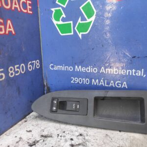 MANDO ELEVALUNAS DELANTERO DERECHO 96149