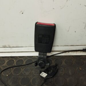CINTURON SEGURIDAD TRASERO DERECHO 110522