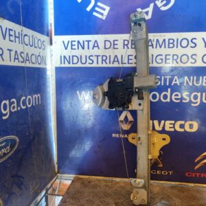 ELEVALUNAS DELANTERO DERECHO 100968