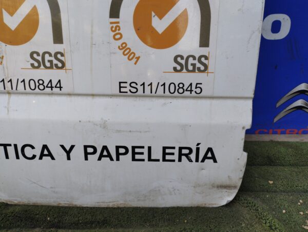 PUERTA TRASERA DERECHA 99670