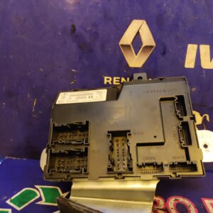 CAJA RELES / FUSIBLES 97818