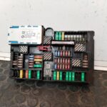 CAJA RELES / FUSIBLES 110845