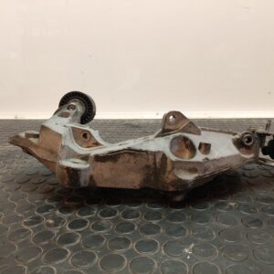 SOPORTE ALTERNADOR 104695