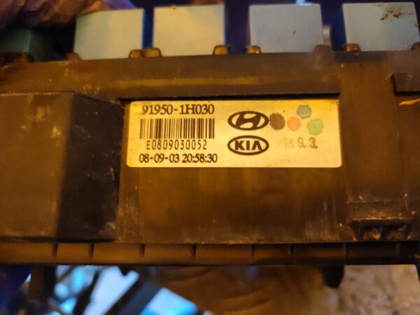 CAJA RELES / FUSIBLES 100544