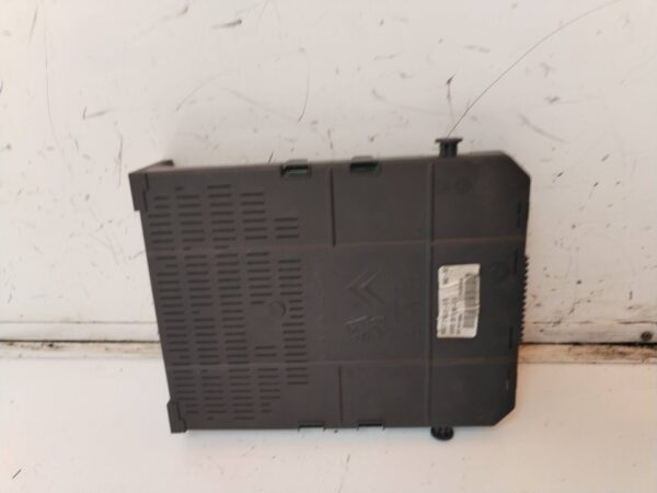 CAJA RELES / FUSIBLES 113430