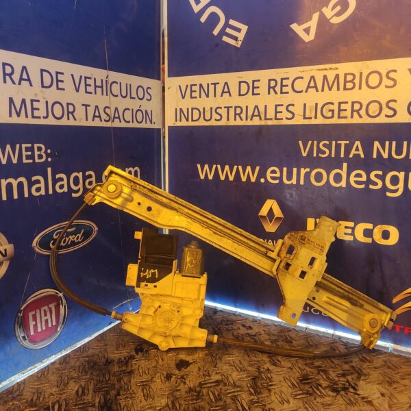 ELEVALUNAS DELANTERO DERECHO 96946