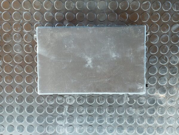CAJA RELES / FUSIBLES 104431