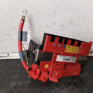 CAJA RELES / FUSIBLES 112314