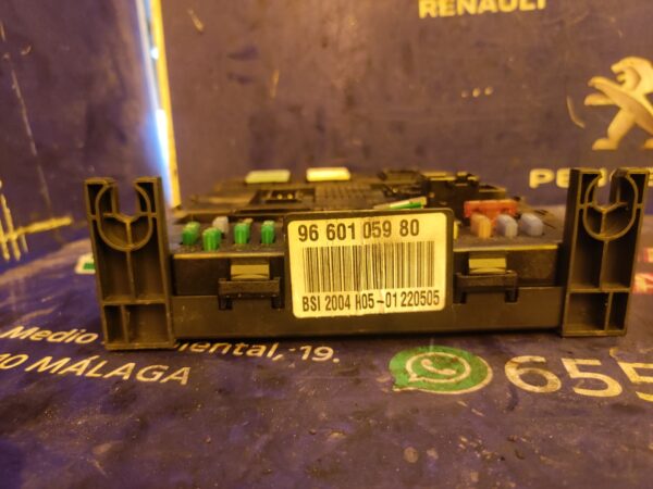 CAJA RELES / FUSIBLES 99309