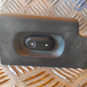 MANDO ELEVALUNAS DELANTERO DERECHO 96467