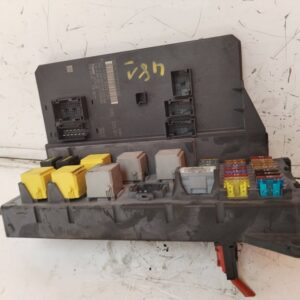 CAJA RELES / FUSIBLES 113486