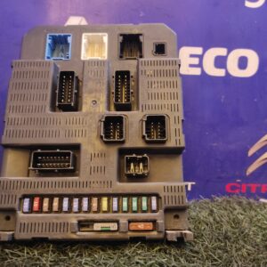 CAJA RELES / FUSIBLES 95291