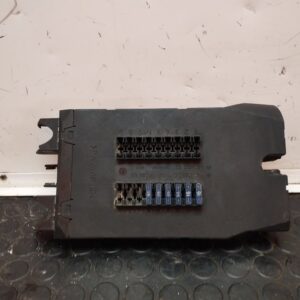 CAJA RELES / FUSIBLES 108237