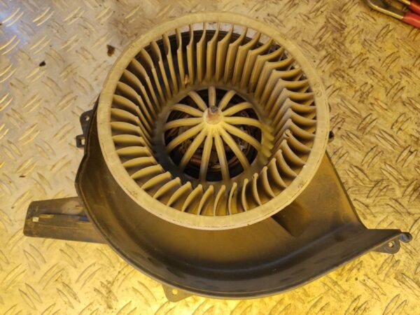 MOTOR CALEFACCION 100036