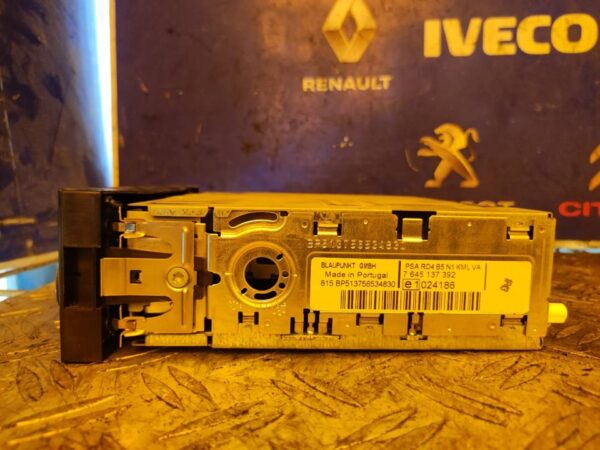 SISTEMA AUDIO / RADIO CD 100601