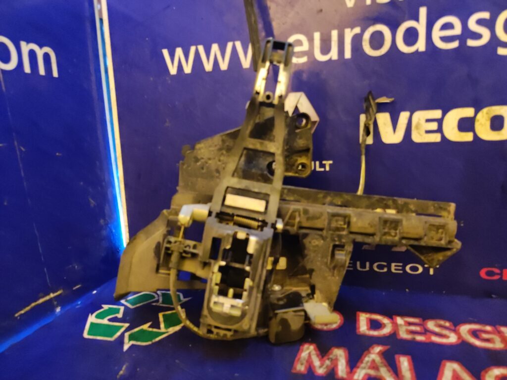 CERRADURA PUERTA TRASERA DERECHA 97622