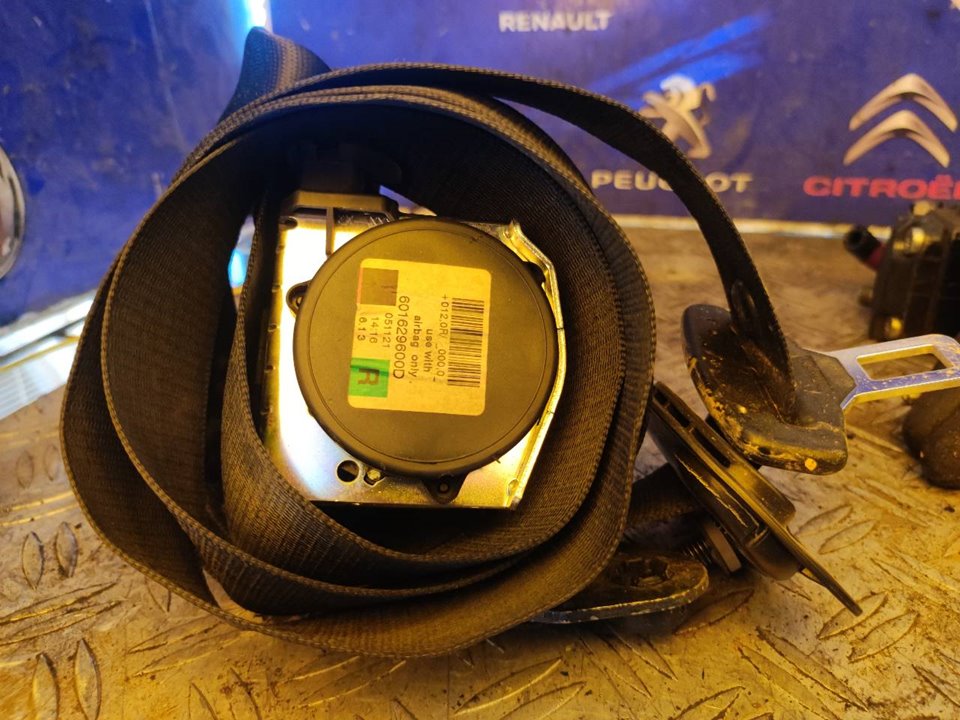 CINTURON SEGURIDAD DELANTERO DERECHO 100764