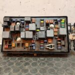 CAJA RELES / FUSIBLES 107589