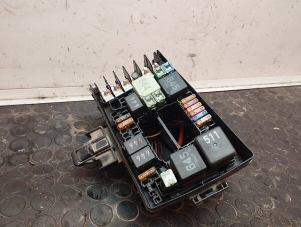 CAJA RELES / FUSIBLES 108175