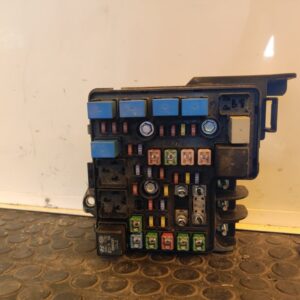 CAJA RELES / FUSIBLES 107108