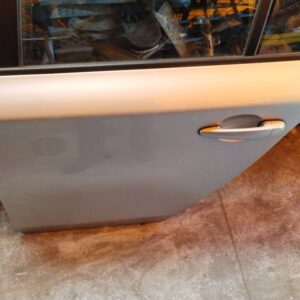 PUERTA TRASERA IZQUIERDA 112103