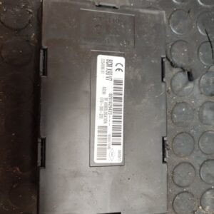 CAJA RELES / FUSIBLES 106570