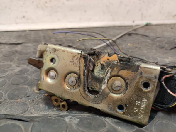 CERRADURA PUERTA DELANTERA IZQUIERDA 109251