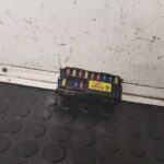 CAJA RELES / FUSIBLES 111909