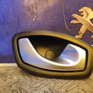 MANETA INTERIOR DELANTERA DERECHA 101146