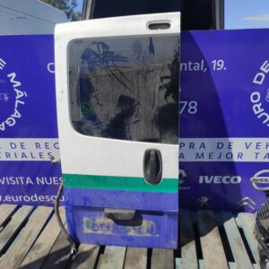 PUERTA TRASERA IZQUIERDA 95205