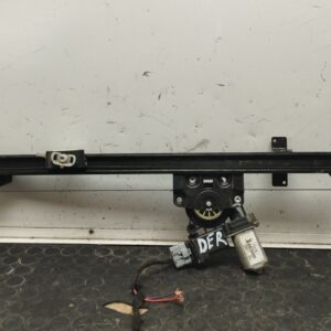 ELEVALUNAS DELANTERO DERECHO 109652