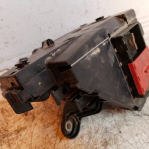 CAJA RELES / FUSIBLES 114970