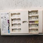 CAJA RELES / FUSIBLES 111106