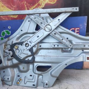 ELEVALUNAS DELANTERO DERECHO 95978