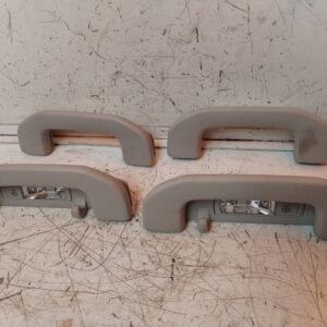 MANETA INTERIOR DELANTERA DERECHA 115478