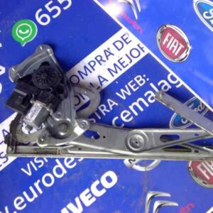 ELEVALUNAS DELANTERO DERECHO 92304