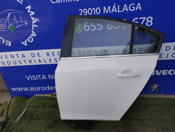 PUERTA TRASERA IZQUIERDA 99672